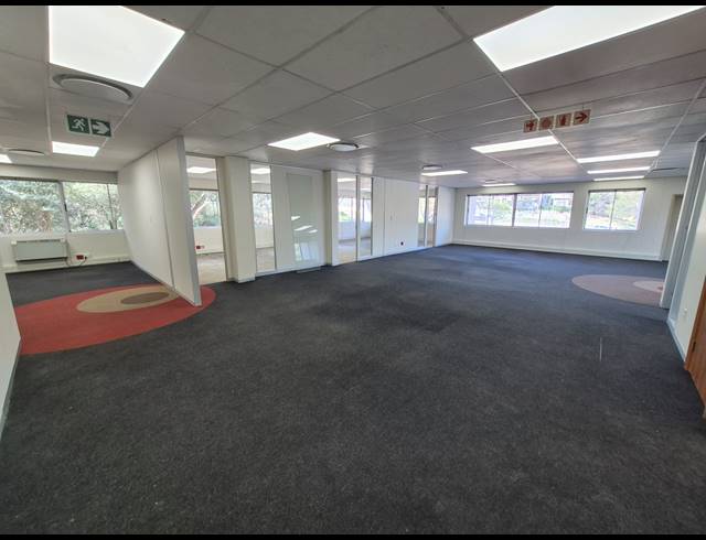643M² OFFICE TO LET IN WOODMEAD